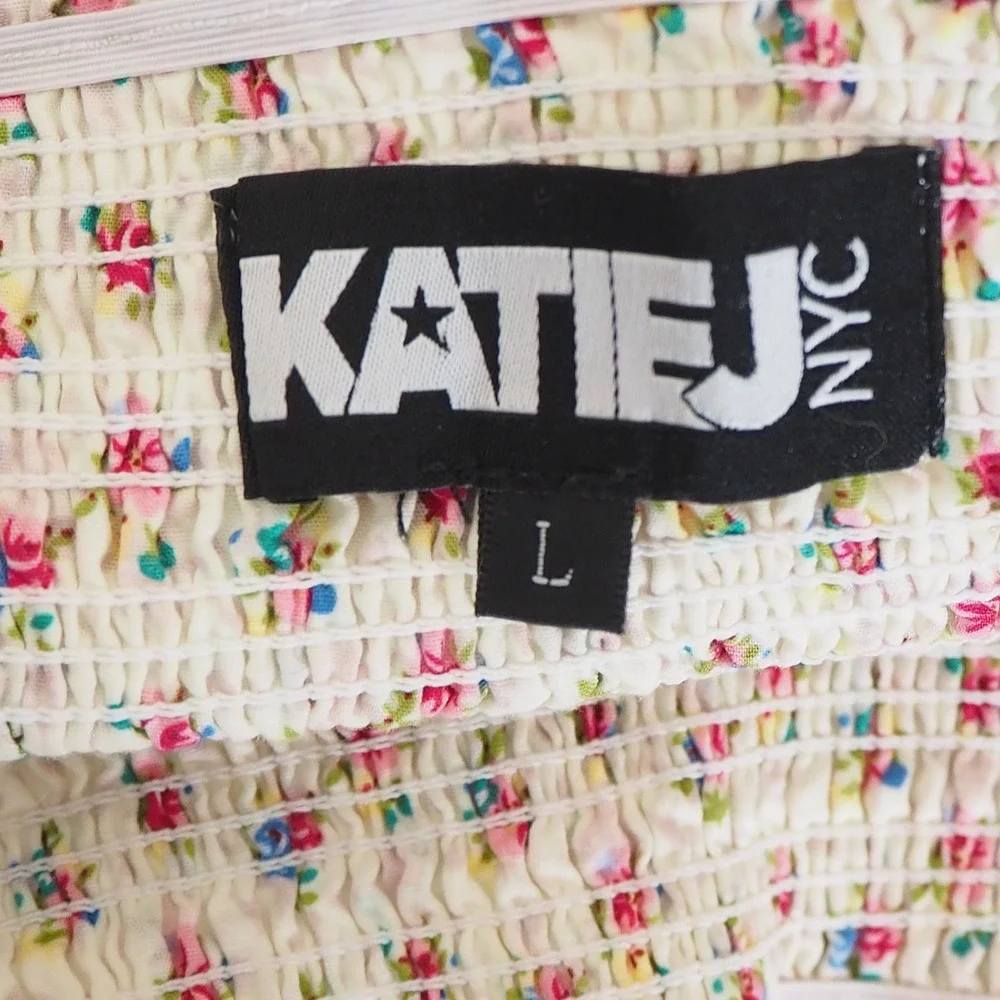 Katie J NYC Tween Smocked Tiered Mini Skirt Girls Large 12 Dainty Floral Cottage